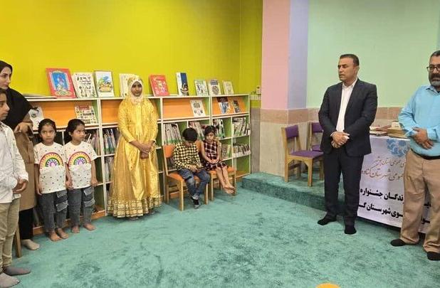 برگزیدگان استانی جشنواره کتابخوانی رضوی در گناوه تجلیل شدند