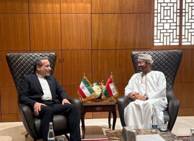 رایزنی وزیر امور خارجه کشورمان با همتای عمانی خود در مسقط