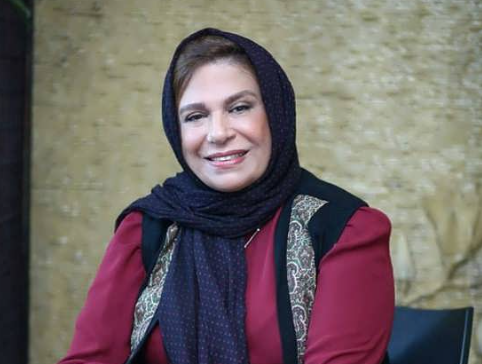 گوهر خیراندیش با یک تیپ مجلسی جلب توجه کرد