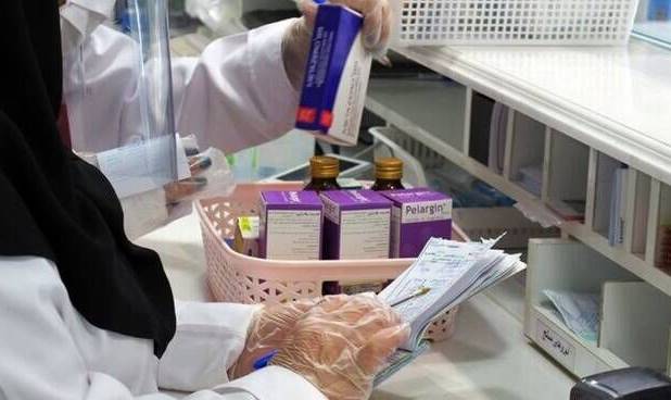 نسخه‌پیچی در روزهای بی‌پولی داروخانه‌ها