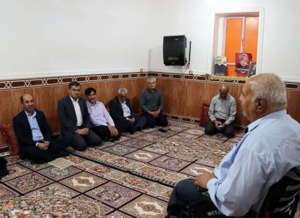 فرماندار دشتی: پیگیری مشکلات جانبازان و ایثارگران یک وظیفه است