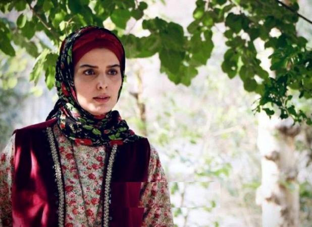 استایل دختر مشهور سریال سوجان در یک مراسم