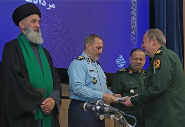 سردار «ابن‌الرضا» جانشین وزیر دفاع شد