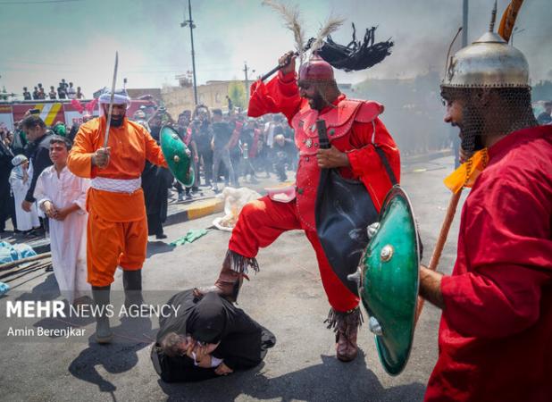 آتش زدن خیمه ها همزمان با ظهر عاشورا در قزوین
