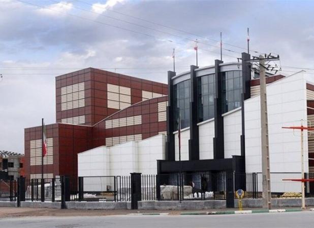 ۱۸ سال سکوت روی صحنه؛ تالار مرکزی اراک همچنان در انتظار پرده‌برداری