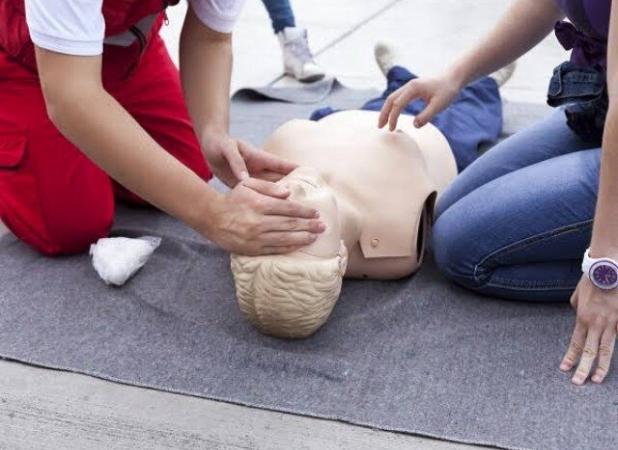 برگزاری دوره آموزشی کمک‌های اولیه ویژه دانشجویان بهداشت محیط درکردستان