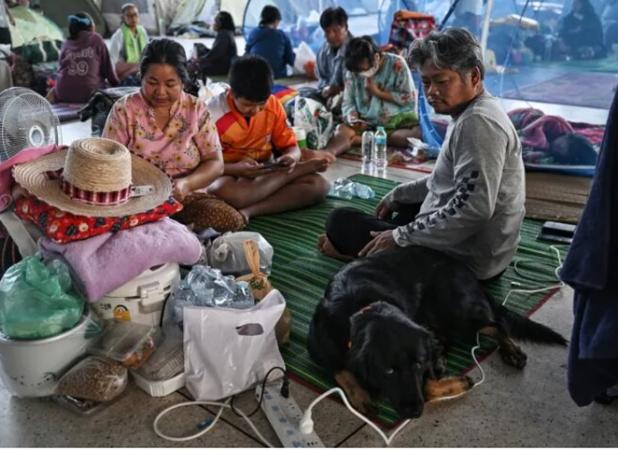 آوارگی نزدیک به یک میلیون نفر در مرزهای تایلند و کامبوج