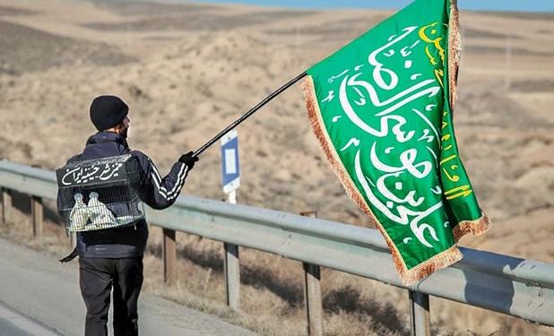 تاجری که در جاده مشهد، خادم زائران است!