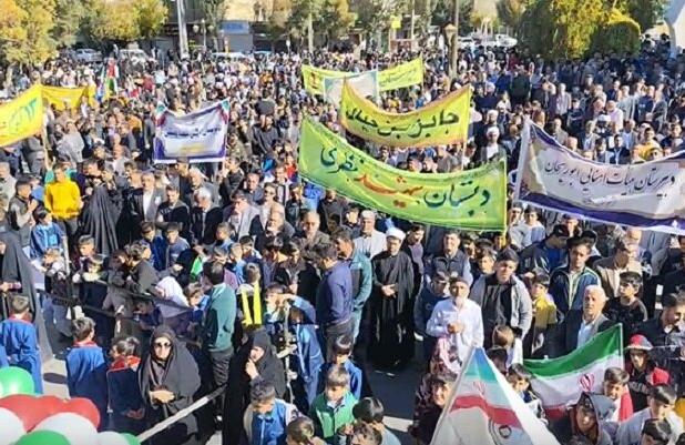 حضور حماسی مردم نورآباد در راهپیمایی ۱۳ آبان