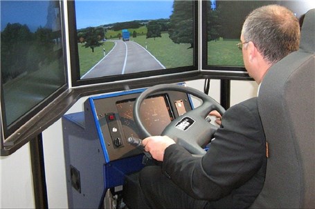 ساخت شبیه‌ساز خودروهای سنگین و سبک با هدف کاهش تصادفات جاده‌ای