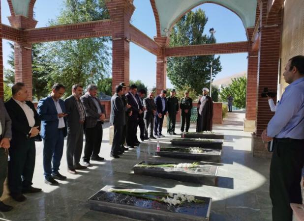 دفاع از ارزش‌ها و مقابله با دشمنان متحد نیازمند بصیرت و آگاهی است