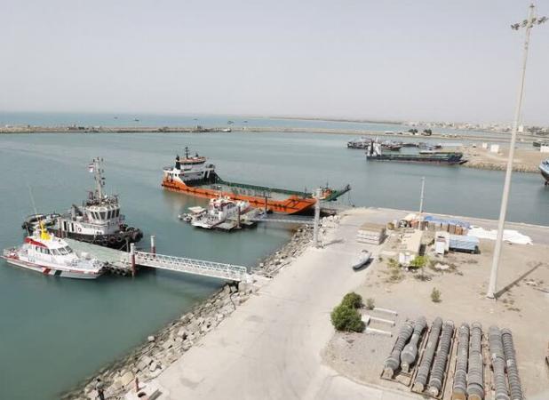 بیش‌ از یک میلیون تن کالا در بنادر غرب هرمزگان تخلیه و بارگیری شد  