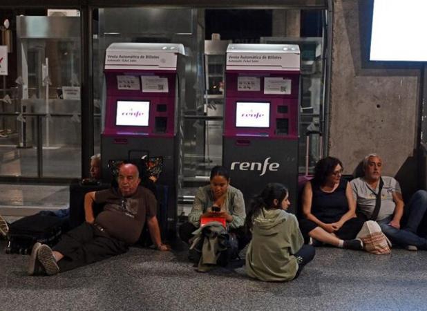 بازگشت روشنایی به شبه‌جزیره ایبری پس از یک روز تاریکی مرموز!