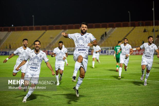 صعود بزرگ چادرملو به صدر جدول با عبور از آلومینیوم