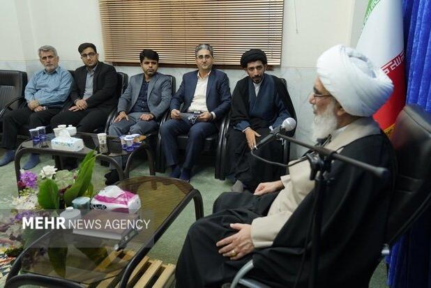 امام جمعه بوشهر: رفع مشکلات عشایر استان با جدیت دنبال شود