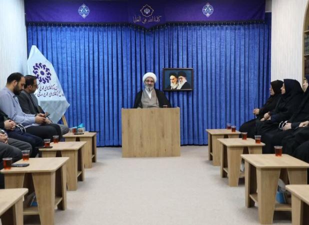 طرحی نو برای کتابخوانی در سمنان؛ حلقه‌های فکری و مطالعاتی تشکیل شود