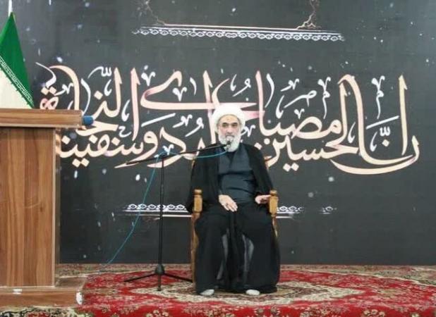 نسل امروز باید با قهرمانان واقعی انقلاب آشنا شوند