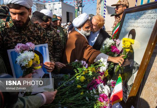بیت رهبر کبیر انقلاب اسلامی در قم گلباران می‌شود