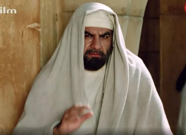 «نینیفرکبتا» سریال یوسف پیامبر در دفتر کارش در آمریکا