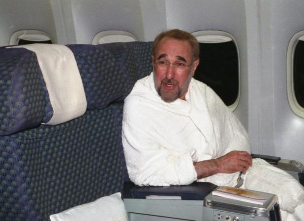 وقتی سید محمد خاتمی لباس احرام پوشید