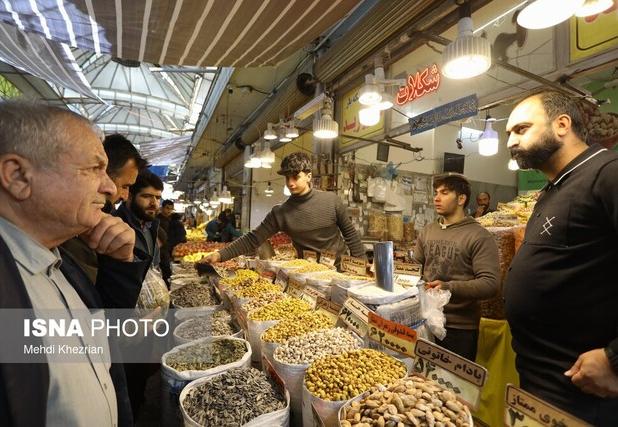 نظارت ویژه بر بازار آجیل و خشکبار همدان /قیمت میوه شب یلدا