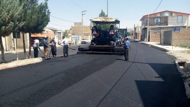 آسفالت ریزی در معابر ۱۲۳ روستای زنجان انجام شد