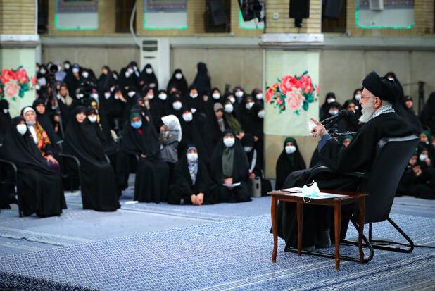 جمعی از اقشار مختلف بانوان فردا با رهبر انقلاب دیدار می‌کنند