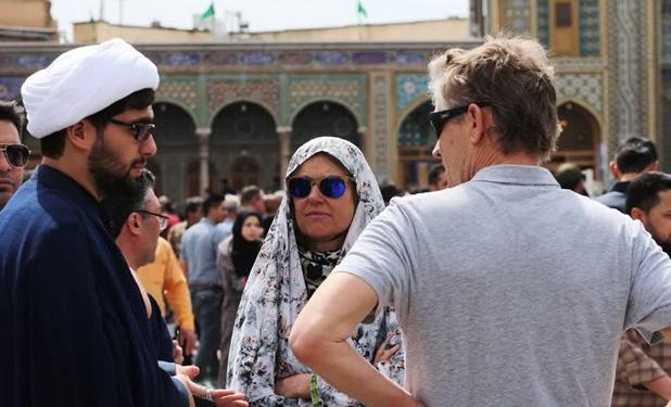 میزبانی از زائران و گردشگران پنج قاره جهان در نوروز 