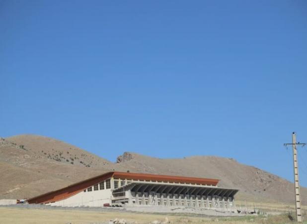 ورزشگاه خرم‌آباد کی افتتاح می‌شود؟