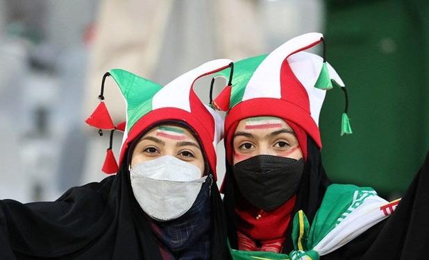 حضور بانوان در ورزشگاه آزادی در بازی ایران و عراق+فیلم و عکس