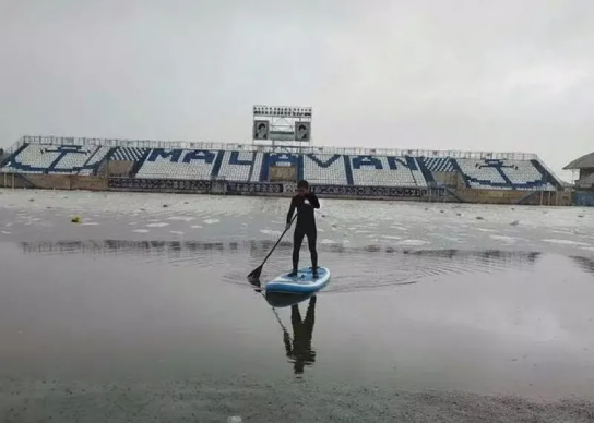 لغو دیدار ملوان و خیبر به دلیل بارندگی