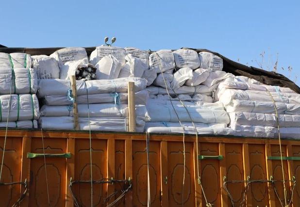 نخستین محموله پارچه با رویه جدید تجارت مرزی وارد آذربایجان‌غربی شد