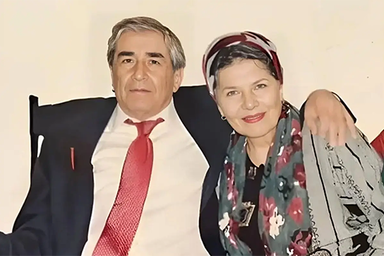 هما روستا ۶۸ ساله در کنار ستاره پسیانی و ترانه علیدوستی