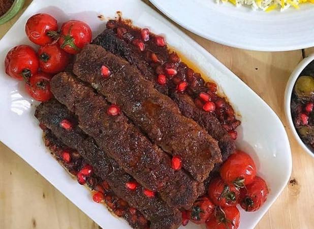 طرز تهیه کباب تابه‌ای با سس انار؛ یک طعم رویایی