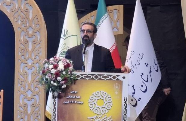 راه مقابله با جنگ شناختی معرفی شخصیت امام راحل به نسل جوان