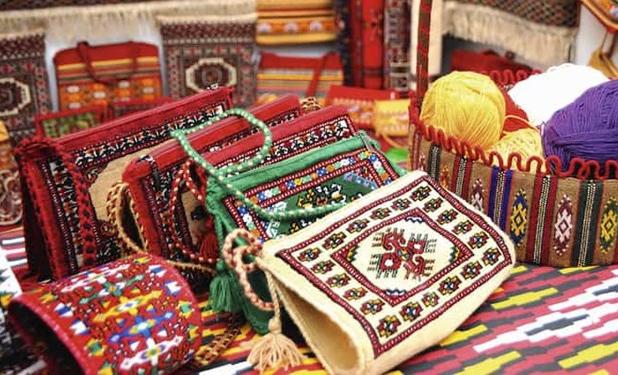 برندسازی ضرورتی برای رونق تولیدات صنایع‌دستی گلستان است