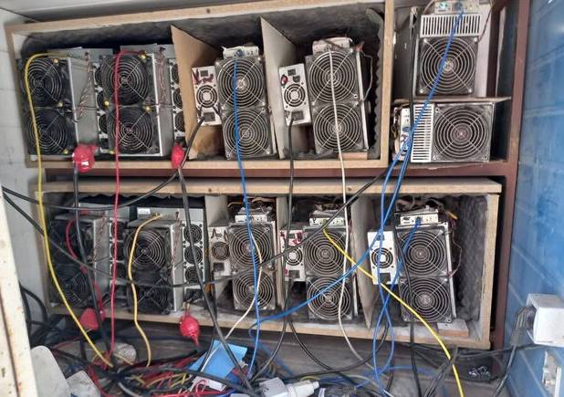 دستگاه استخراج رمزارز، خانه‌ای را در اهواز به آتش کشید