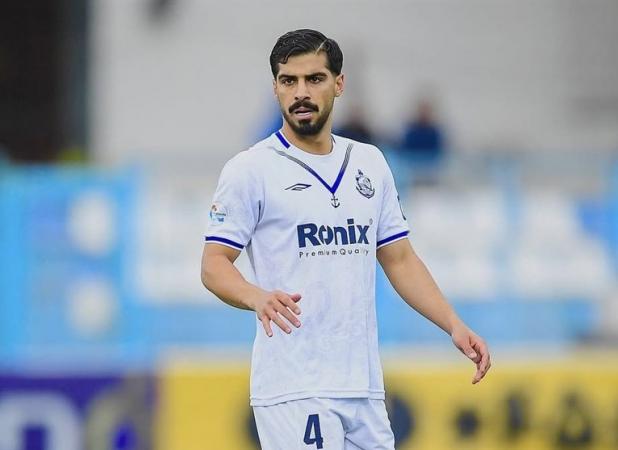 مدافع ملوان: باید به خاطر مردم انزلی قهرمان شویم