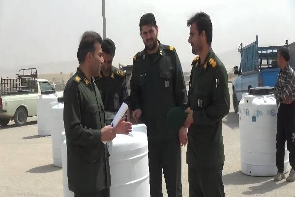 اهداء ۴۰ مخرن آب به مناطق مختلف شهرستان بهمئی