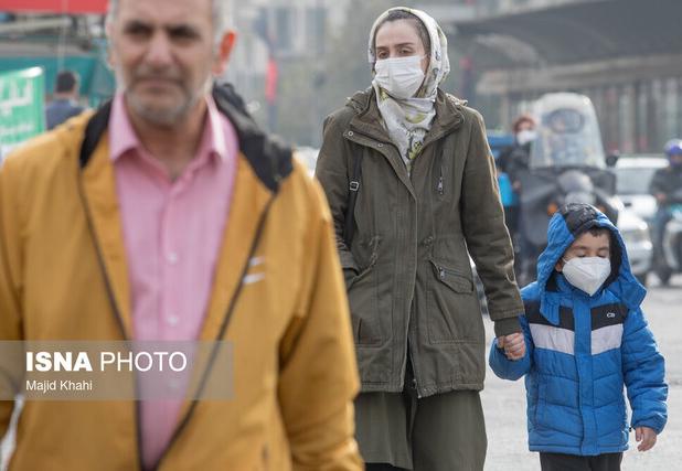 فوق تخصص ریه: گروه‌های حساس از حضور در فضاهای شلوغ پرهیز کنند