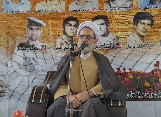 امام راحل دنیا را با شخصیت خود متحول کرد