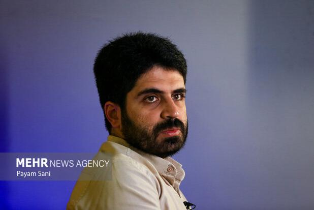 شعرخوانی محمد رسولی در گردهمایی هیئت رزمندگان کشور در قم