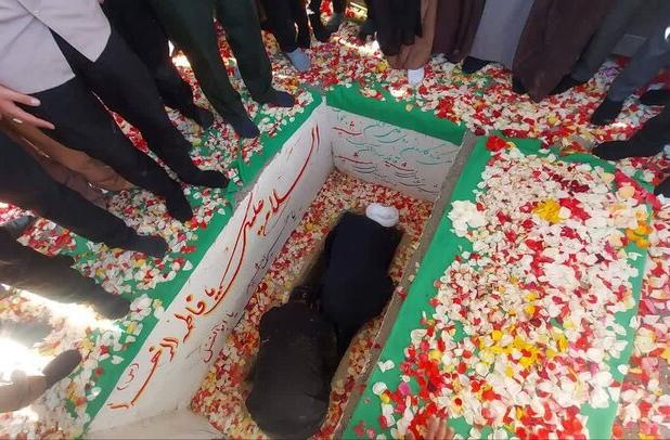 مراسم تدفین پیکر مطهر شهید جاویدنام در شیروان برگزار شد