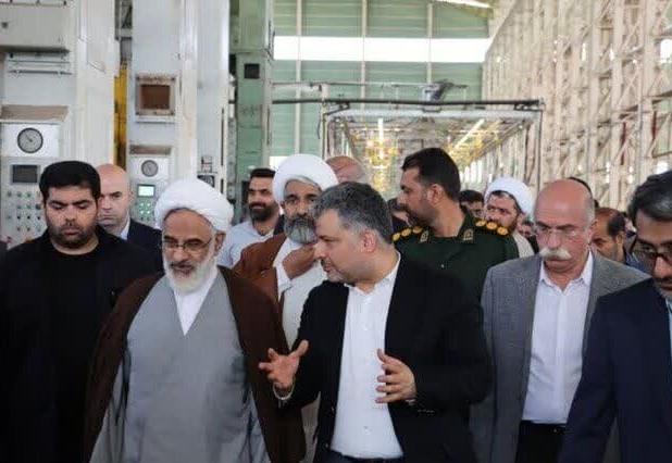 برای داشتن حرف در دنیا باید بازدارندگی دفاعی و موشکی داشته باشیم