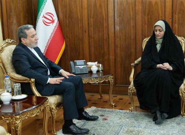 دیدار سرکنسول جدید ایران در آلماتی با عراقچی