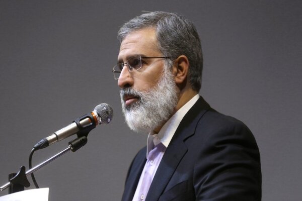 شبکه‌سازی و پشتیبانی عملی از جامعه نخبگان ضروری است
