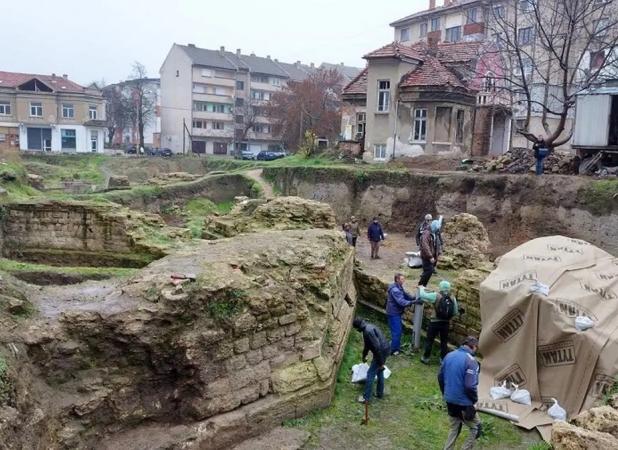 «حلقه ازدواج طلایی» بعد از ۱۸۰۰ سال در ویرانه‌های روم باستان پیدا شد