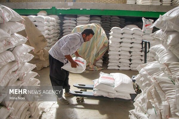 گرانفروشی ۱۴ تن برنج در کهگیلویه؛ جریمه ۱۲ میلیارد ریالی برای متخلف