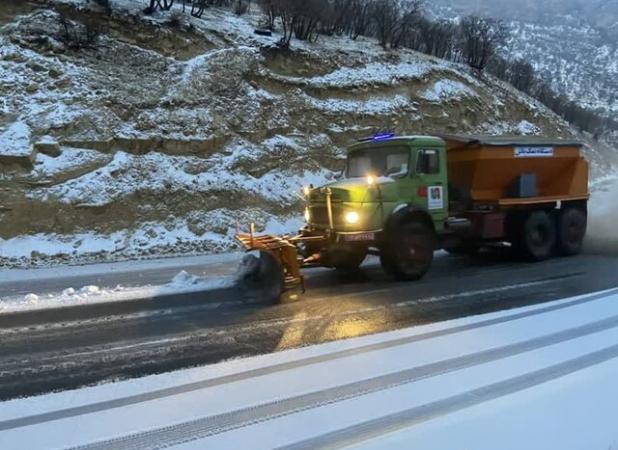 بازگشایی راه ارتباطی ۱۷۵۸ روستای آذربایجان غربی