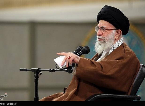 استفتاء از امام خامنه‌ای درباره «تولیت وقف و انتقال آن در نسل»